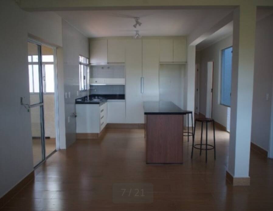 Casa à venda com 3 quartos, 200m² - Foto 14