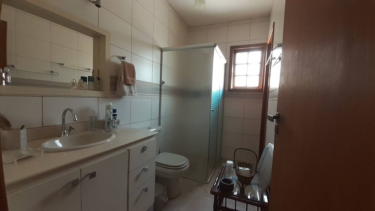 Casa, 3 quartos, 215 m² - Foto 2