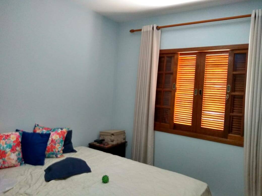 Casa, 3 quartos, 215 m² - Foto 4
