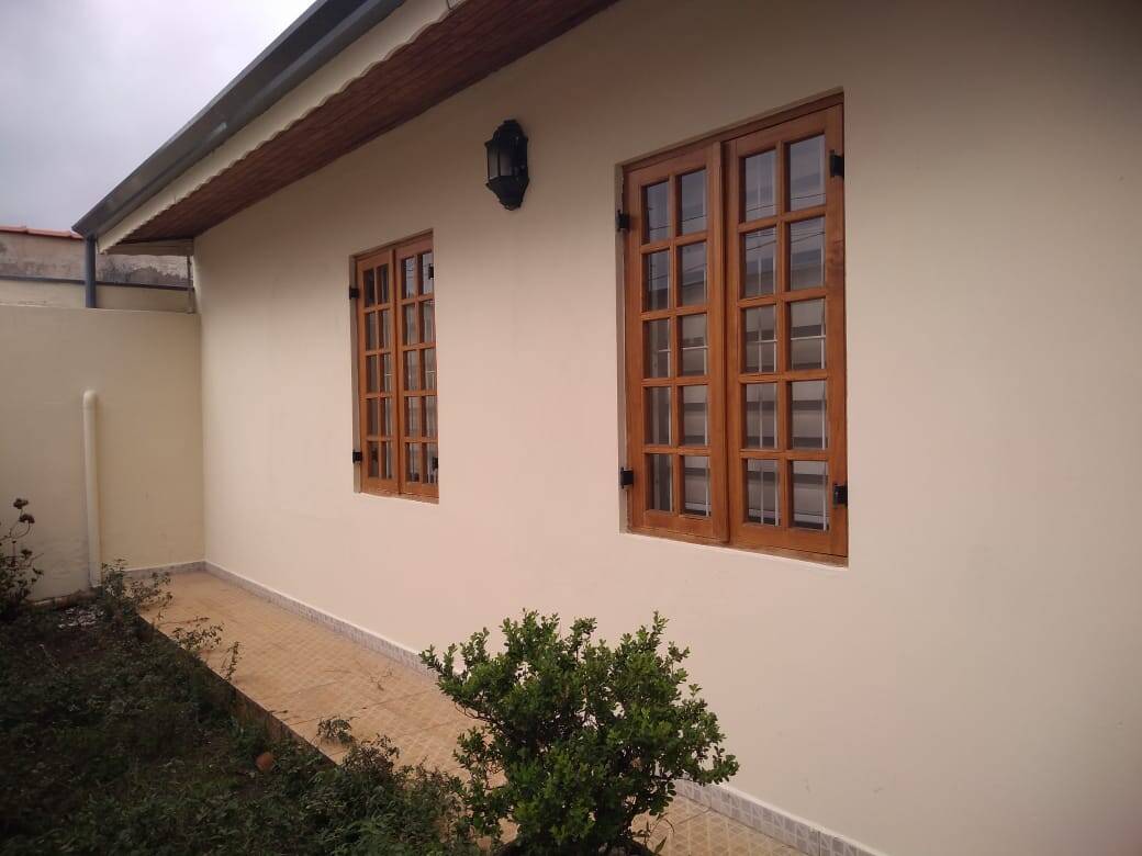 Casa, 3 quartos, 215 m² - Foto 1