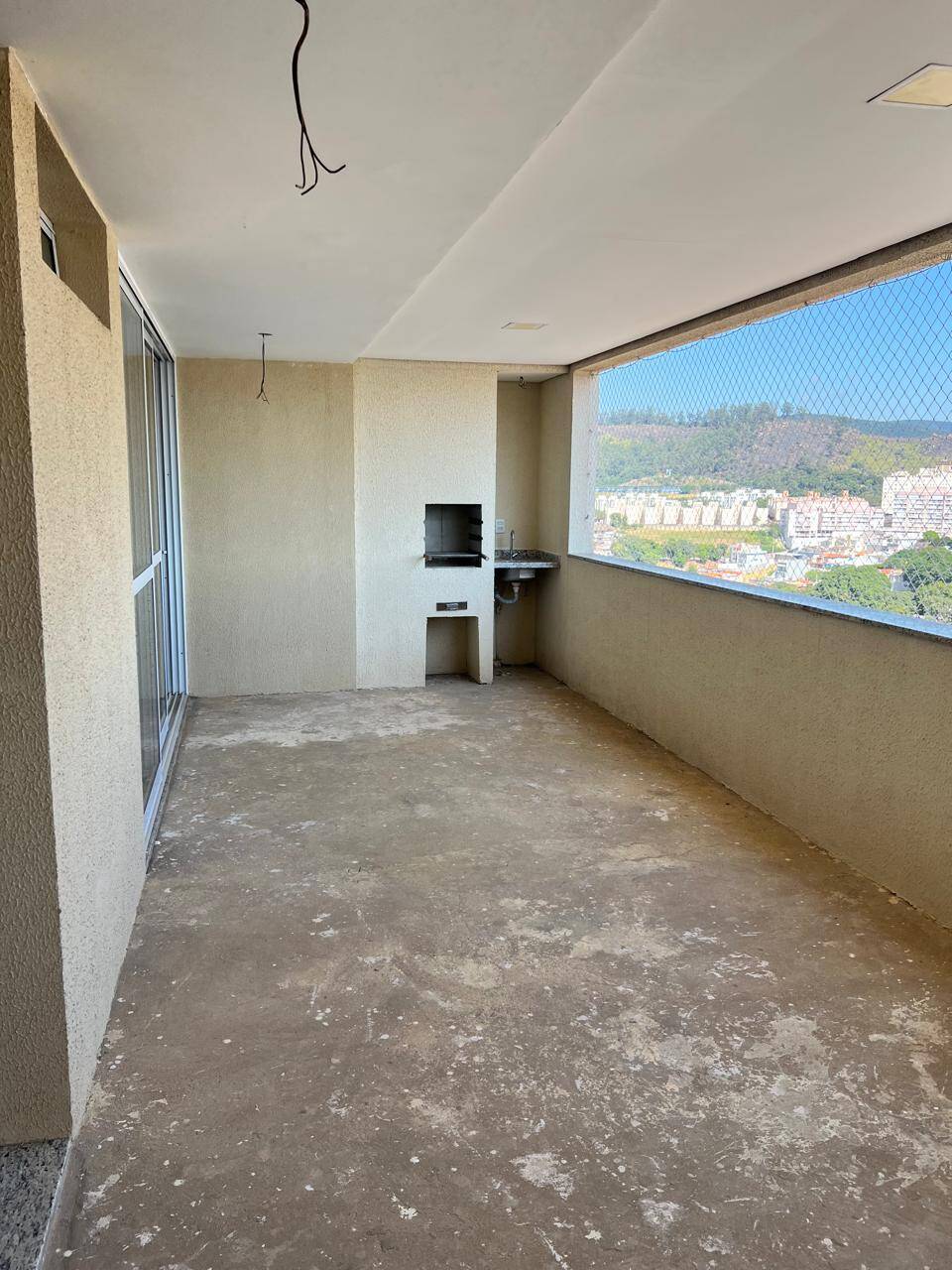 Apartamento à venda com 4 quartos, 230m² - Foto 1