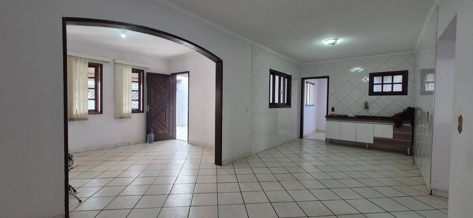 Casa à venda com 2 quartos, 250m² - Foto 7
