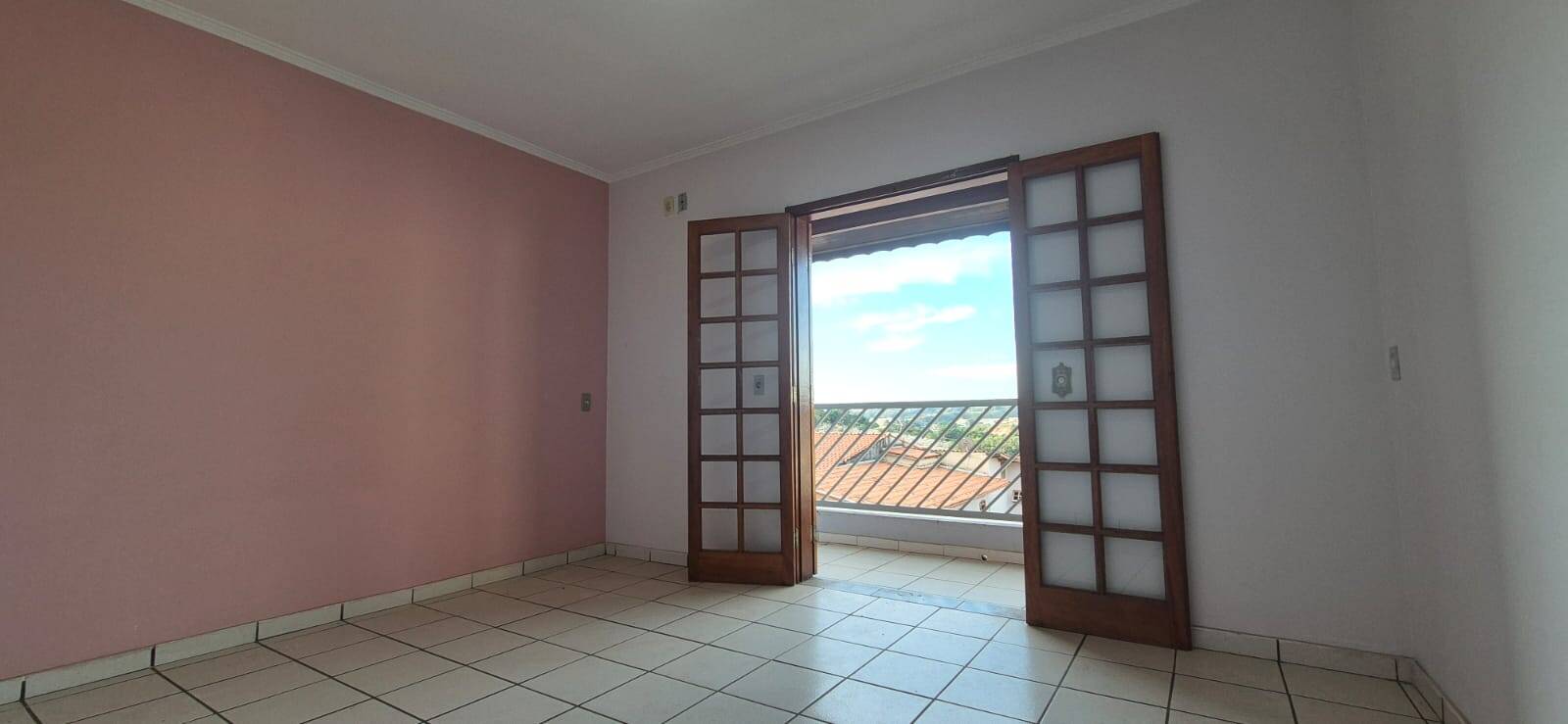 Casa à venda com 2 quartos, 250m² - Foto 13