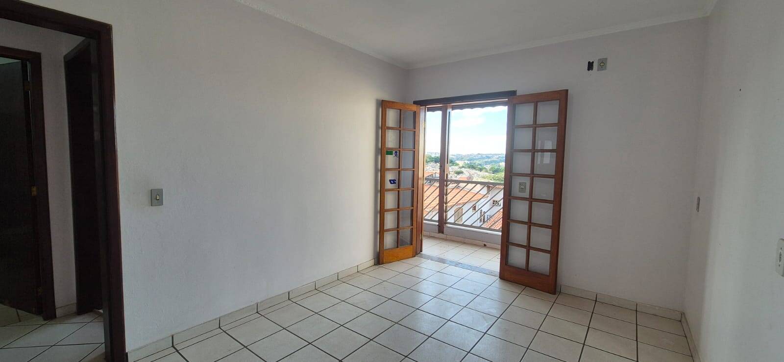 Casa à venda com 2 quartos, 250m² - Foto 11