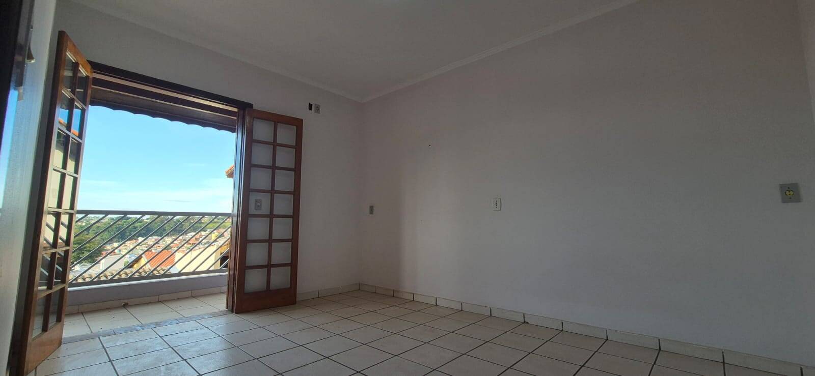 Casa à venda com 2 quartos, 250m² - Foto 14