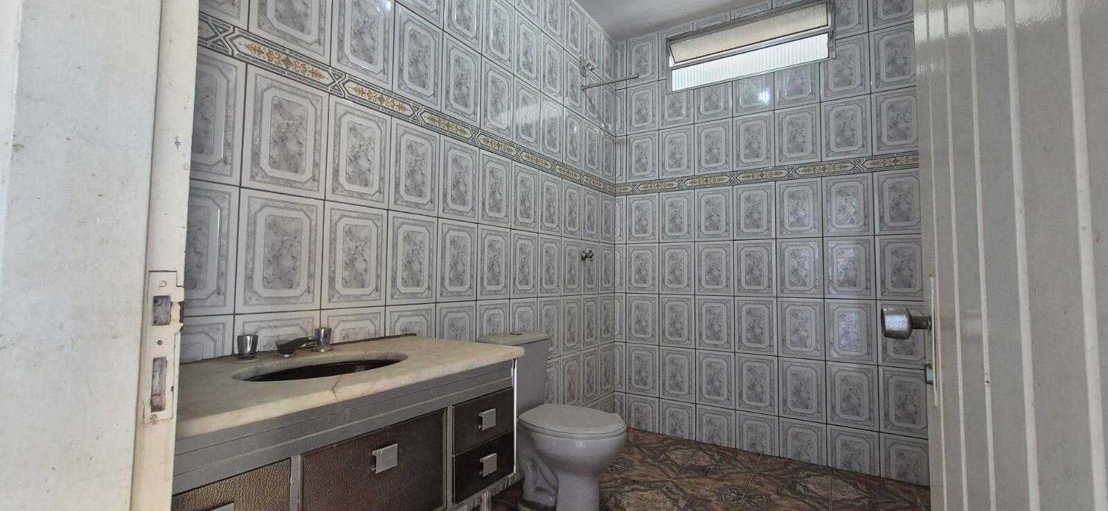 Casa à venda com 2 quartos, 250m² - Foto 17