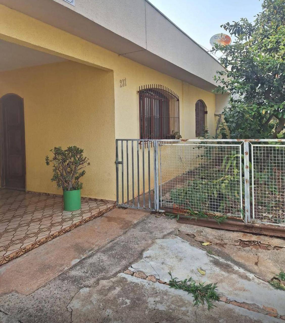 Casa à venda com 3 quartos, 180m² - Foto 1