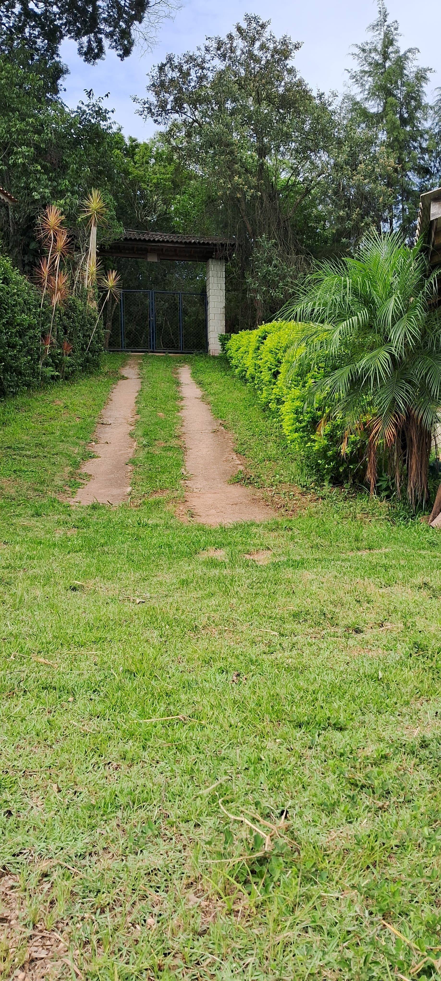 Chácara à venda com 4 quartos, 140m² - Foto 2