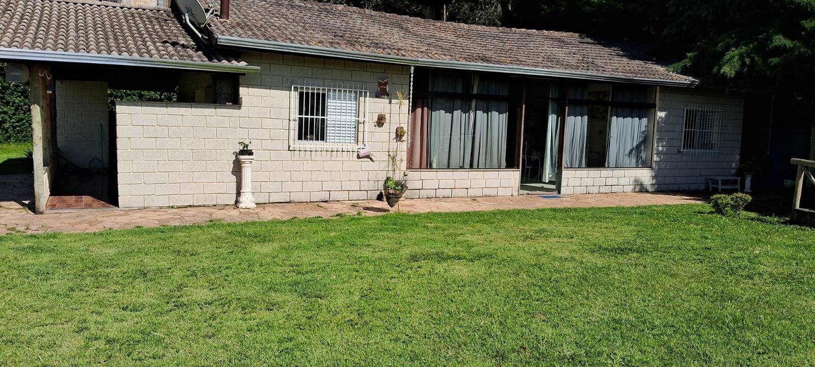 Chácara à venda com 4 quartos, 140m² - Foto 1