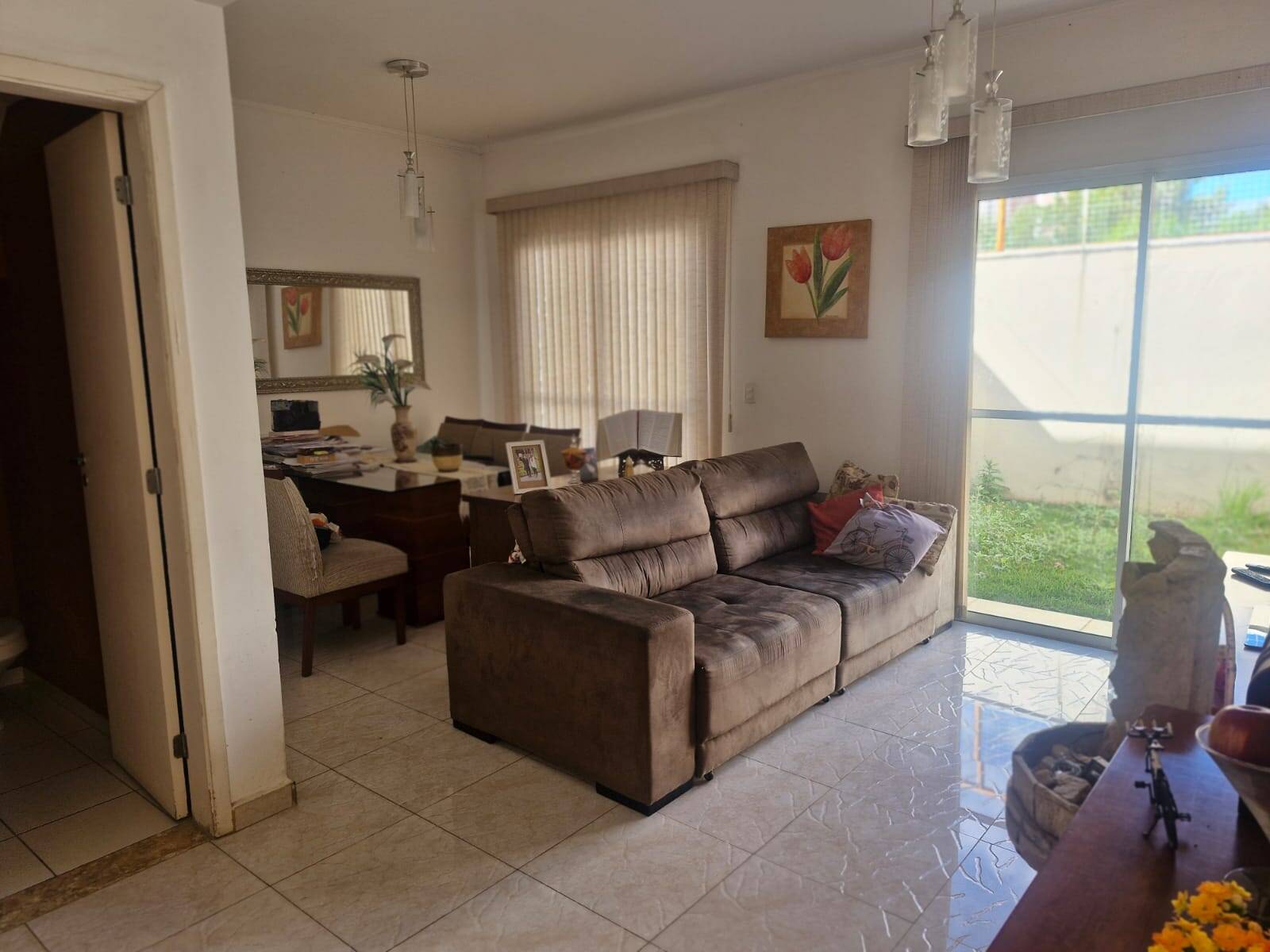 Casa à venda com 3 quartos - Foto 1