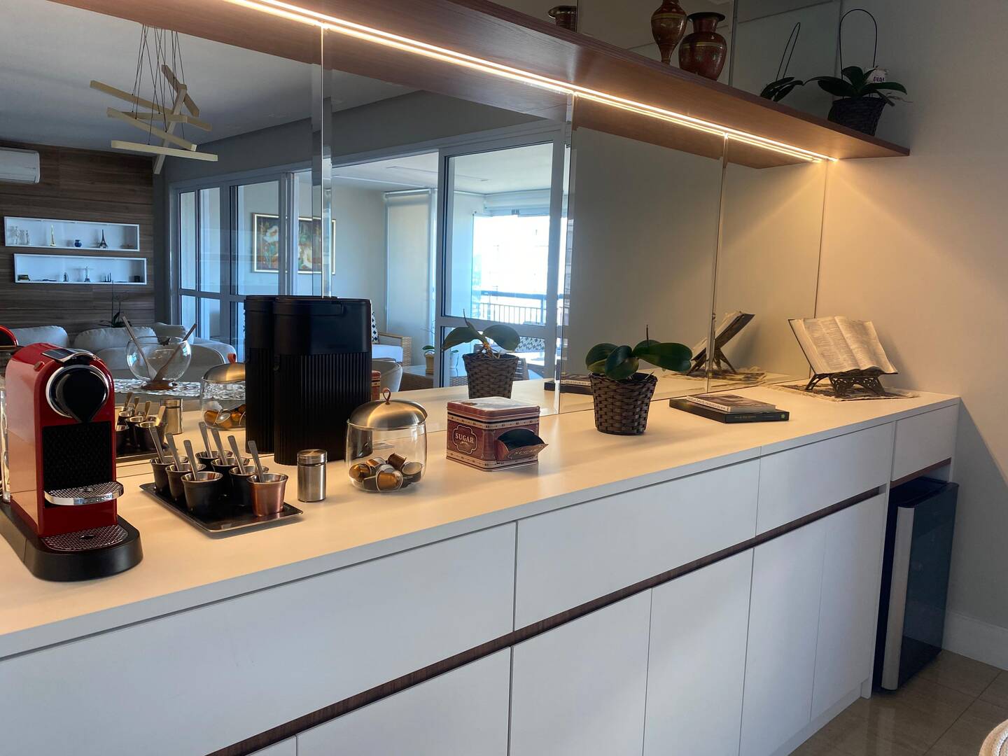 Apartamento à venda com 3 quartos, 160m² - Foto 4