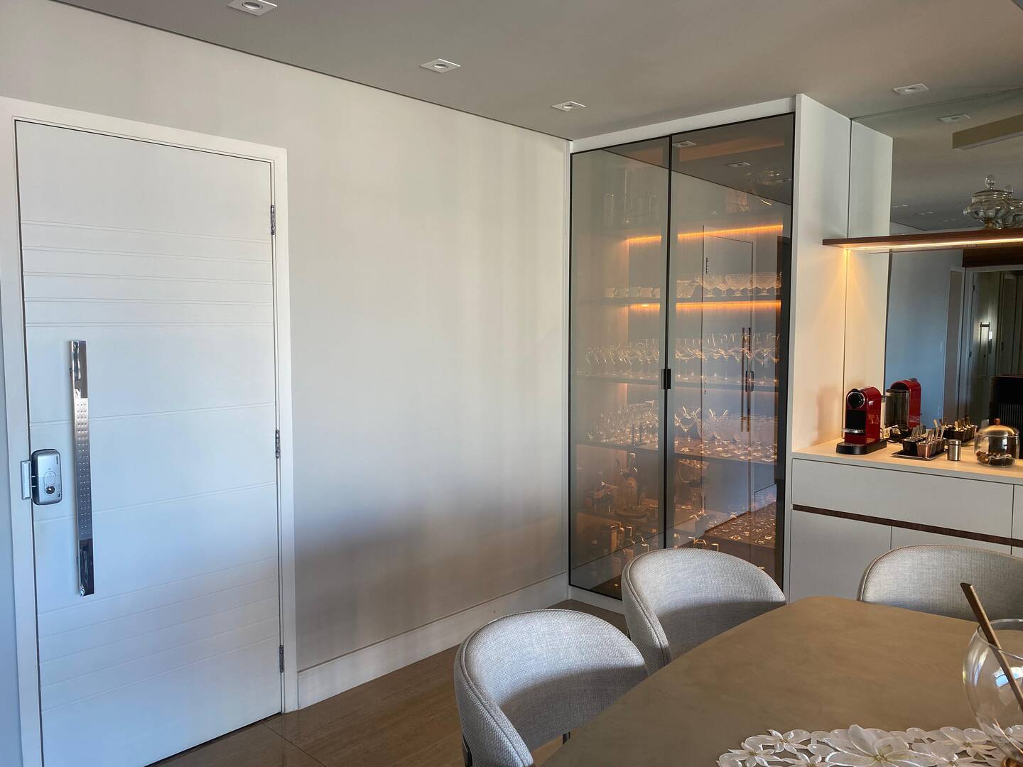 Apartamento à venda com 3 quartos, 160m² - Foto 5