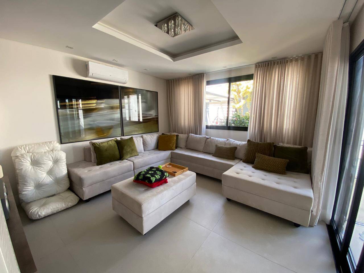 Casa, 4 quartos, 330 m² - Foto 1