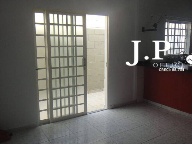 #1521 - Casa para Venda em Várzea Paulista - SP - 2